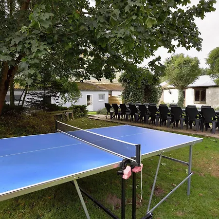 Holiday home Spacious With Private Garden In Houyet *