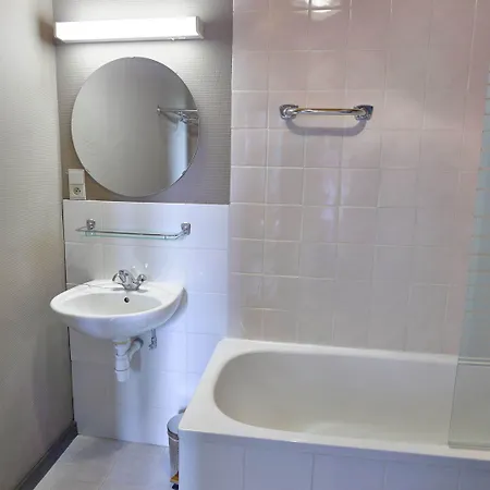 Holiday home Spacious With Private Garden In Houyet *