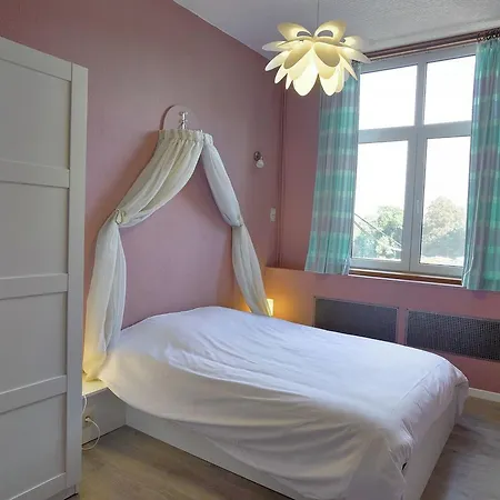 Spacious With Private Garden * Ver