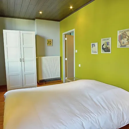 Holiday home Spacious With Private Garden In Houyet